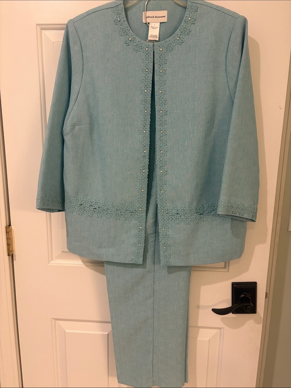 Alfred Dunner Light Blue Embroidered Two-Piece Jacket and pants size 8/6p